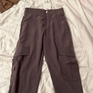 Army green cargo pants. Brand new, still with tag